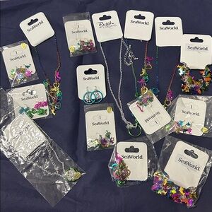 SeaWorld Themed Jewelry Lot